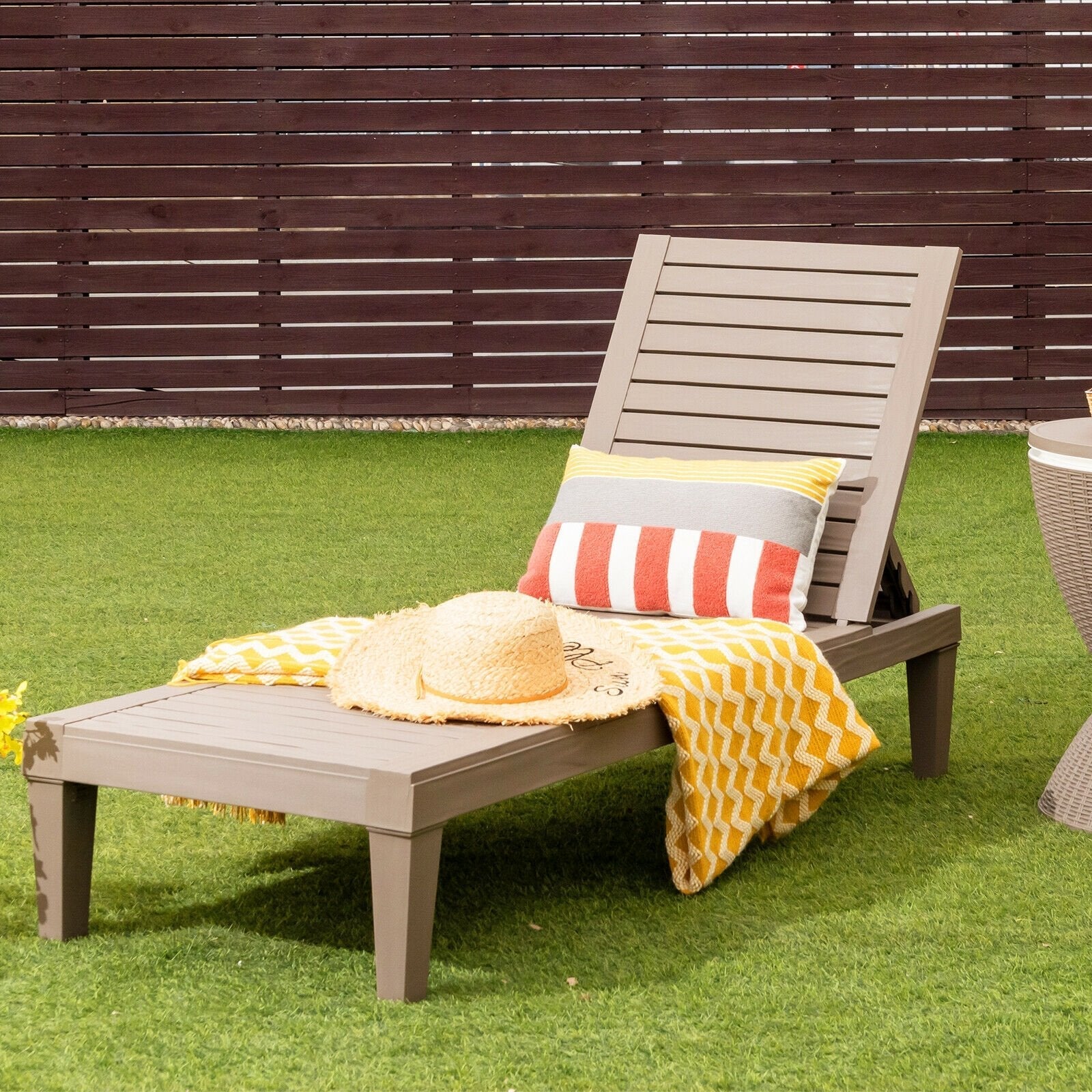 Outdoor Recliner Chair with 5-Position Adjustable Backrest-Black