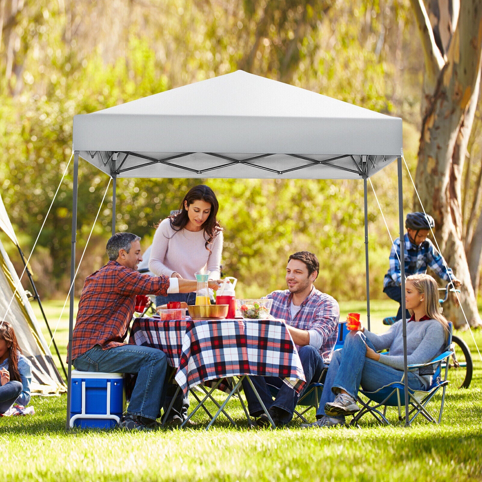 6.6 x 6.6 Feet Outdoor Pop-up Canopy Tent with UPF 50+ Sun Protection-Blue