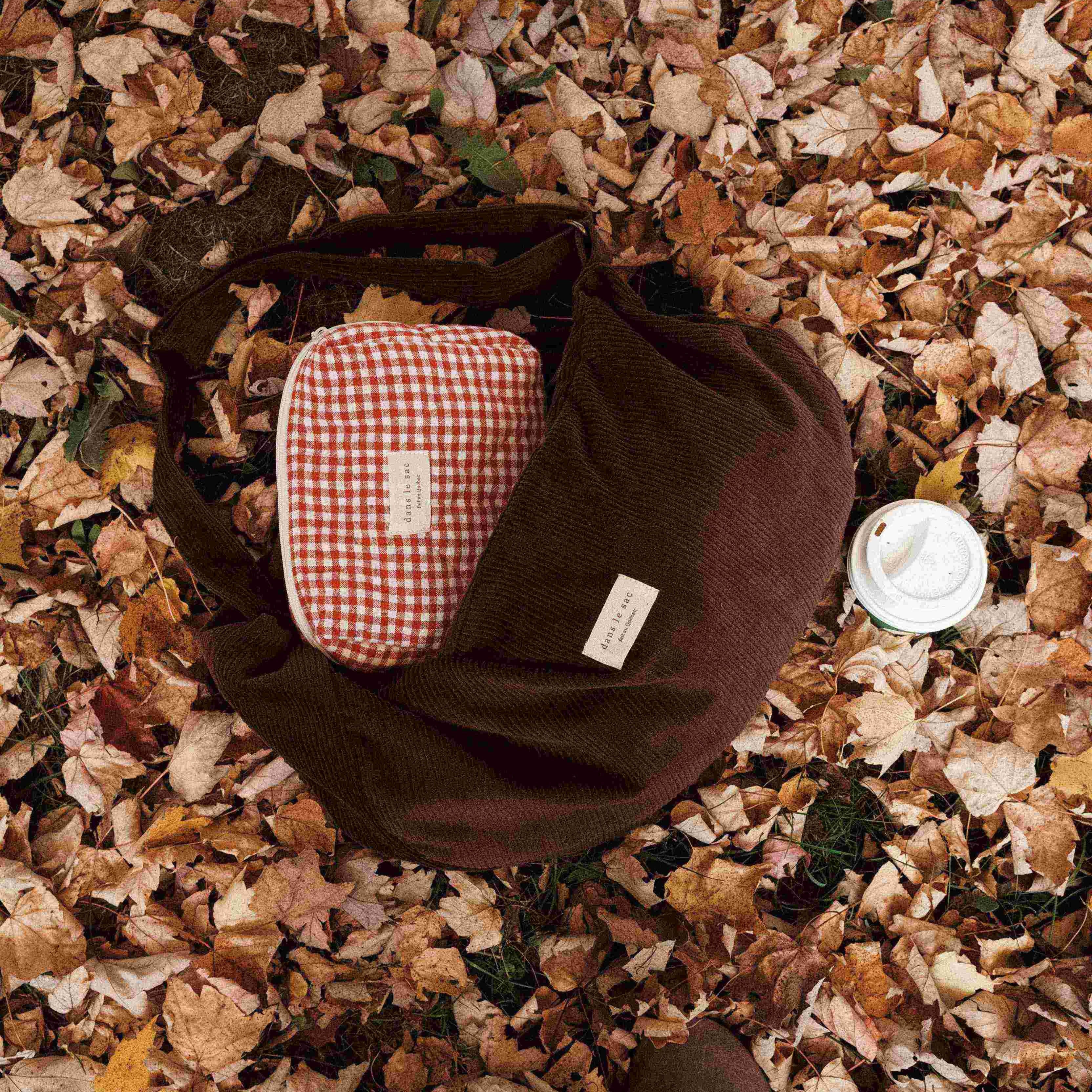 Sac croissant en corduroy | Bandoulière ajustable
