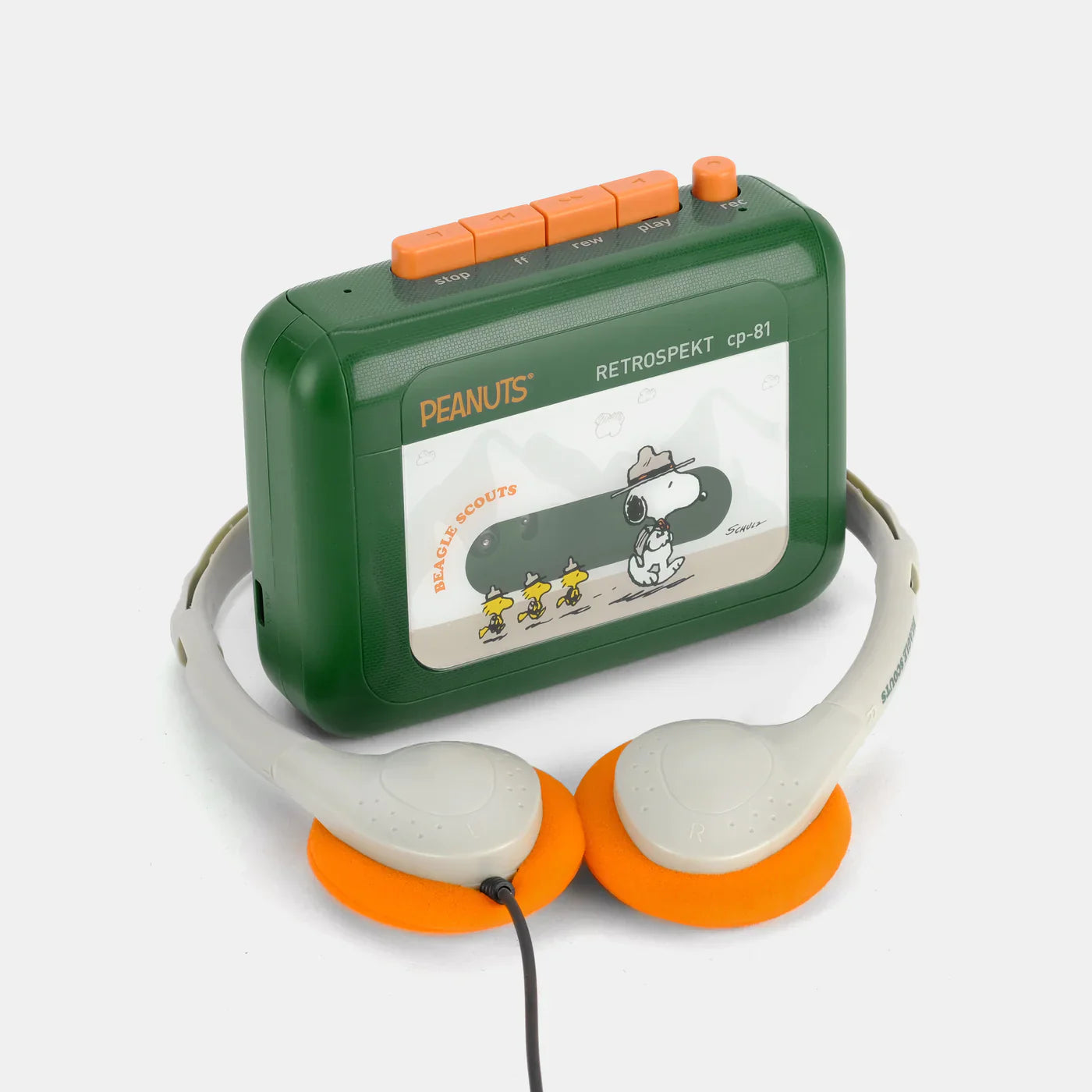 PEANUTS BEAGLE SCOUTS RETROSPEKT CP-81 PORTABLE CASSETTE PLAYER
