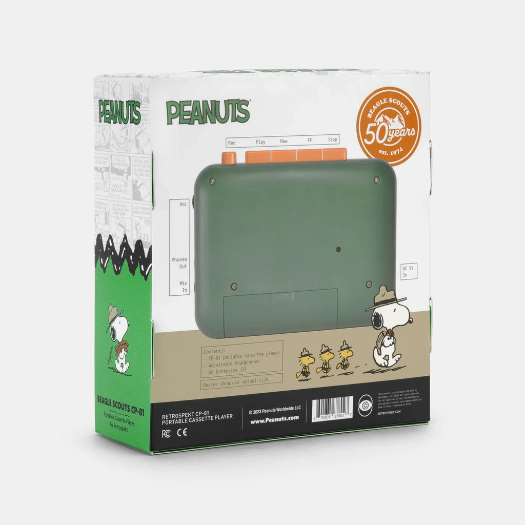 PEANUTS BEAGLE SCOUTS RETROSPEKT CP-81 PORTABLE CASSETTE PLAYER