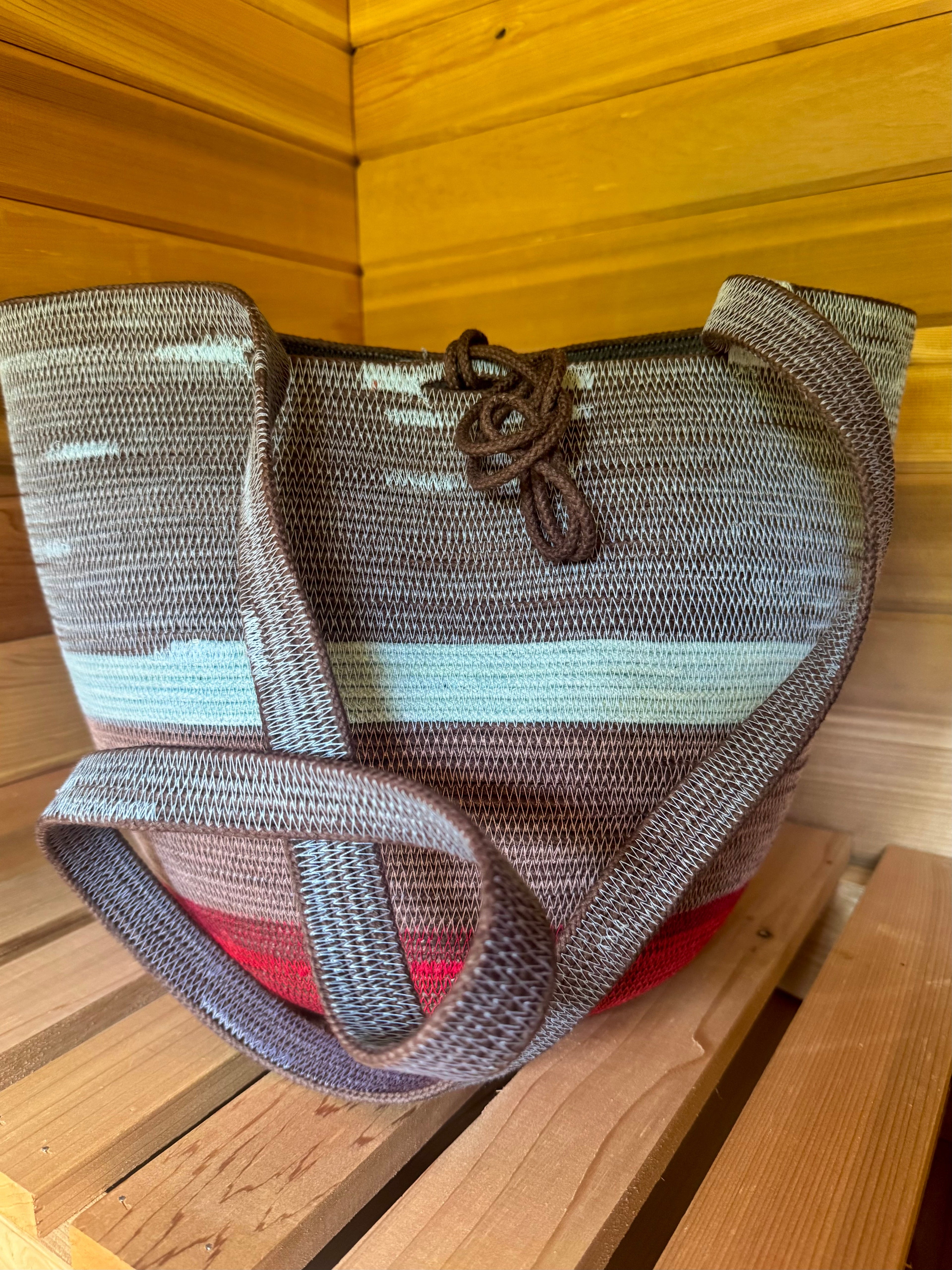 Mandrill Foraging Basket - New Short Strap