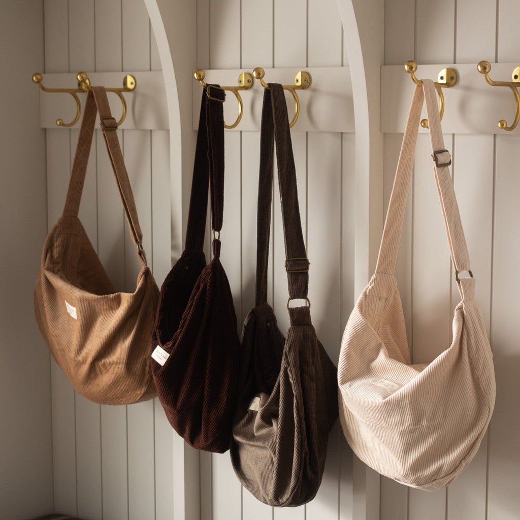 Sac croissant en corduroy | Bandoulière ajustable