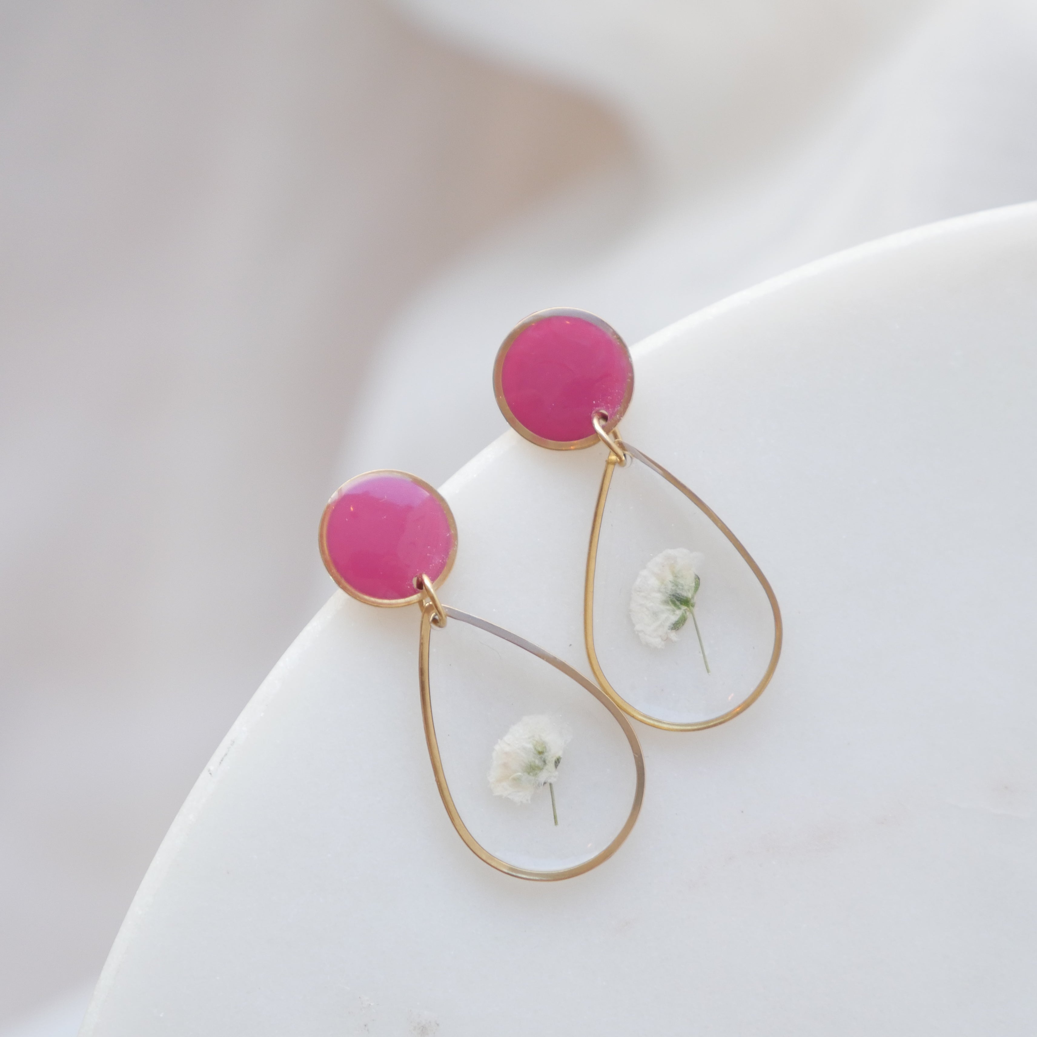 Boucles d'oreilles duo gigi blanc et Framboise - goutte