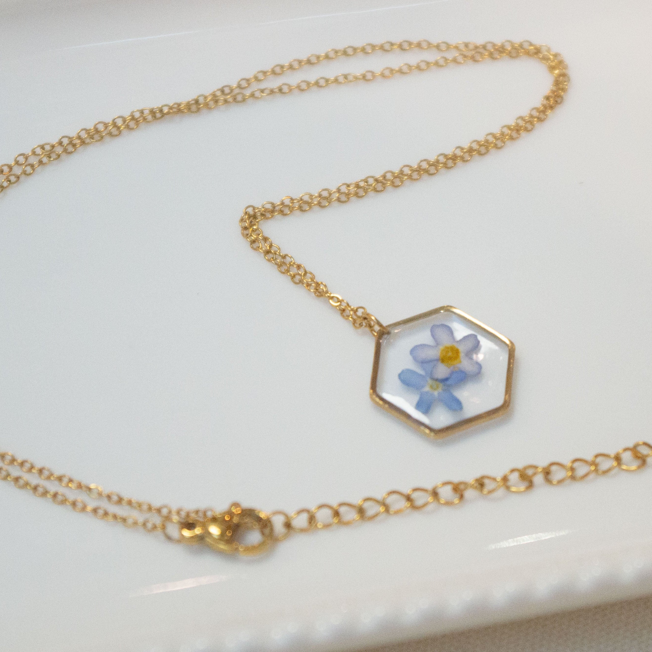 Collier Myosotis hexa - moyen 16mm