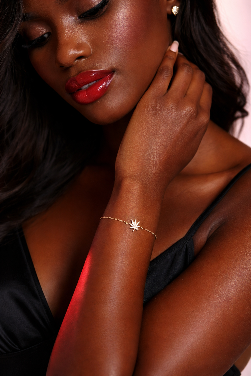 18K GOLD CANNABIS LEAF BRACELET
