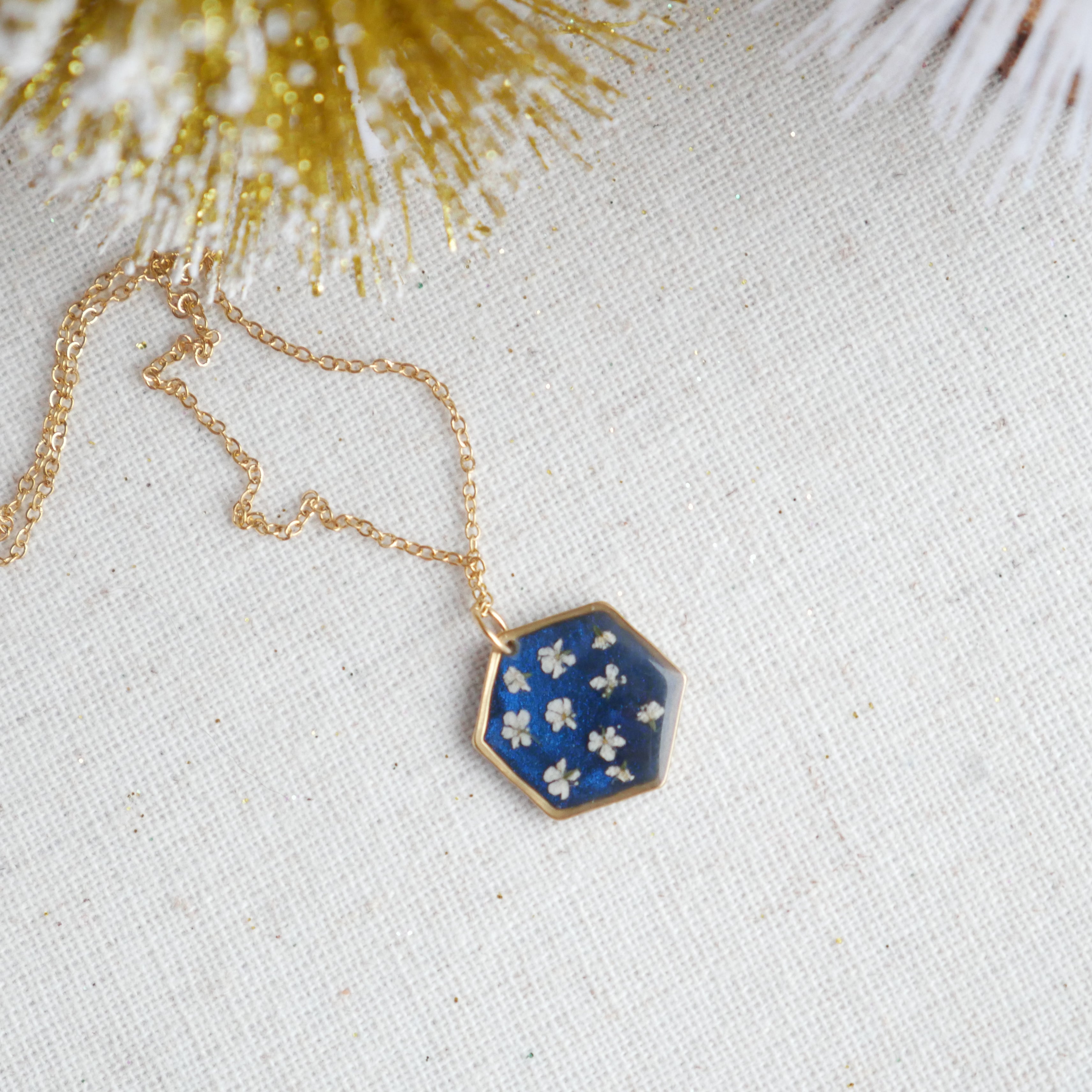 Collier céleste - fleurs de carottes - hexa 16mm