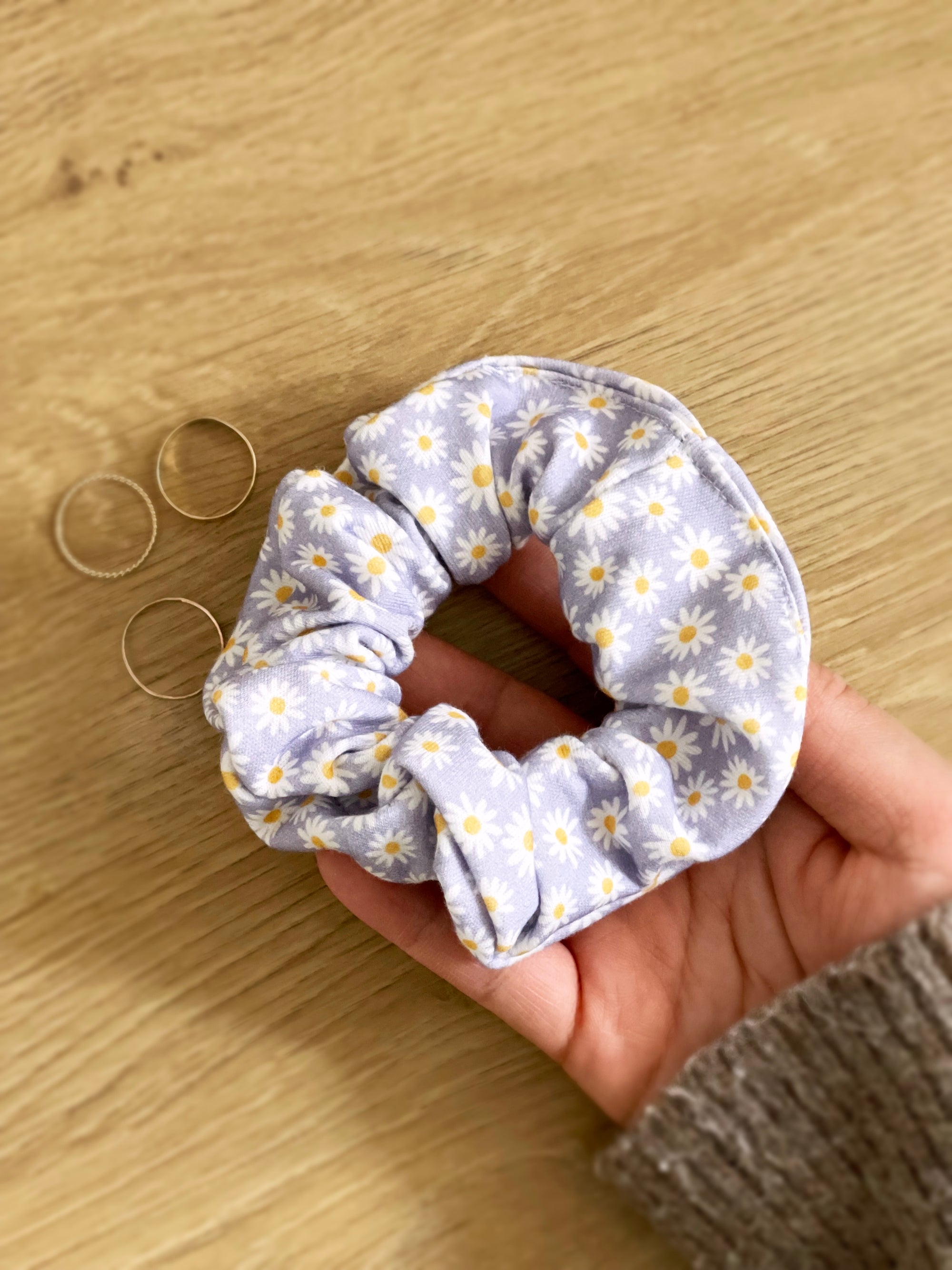 Hair Scrunchie - Lilac Daisies