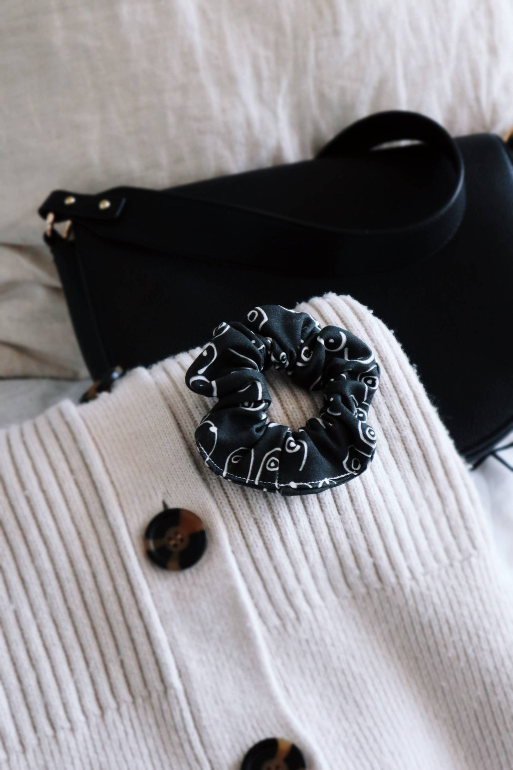 Hair Scrunchie - Woman Series (Black)